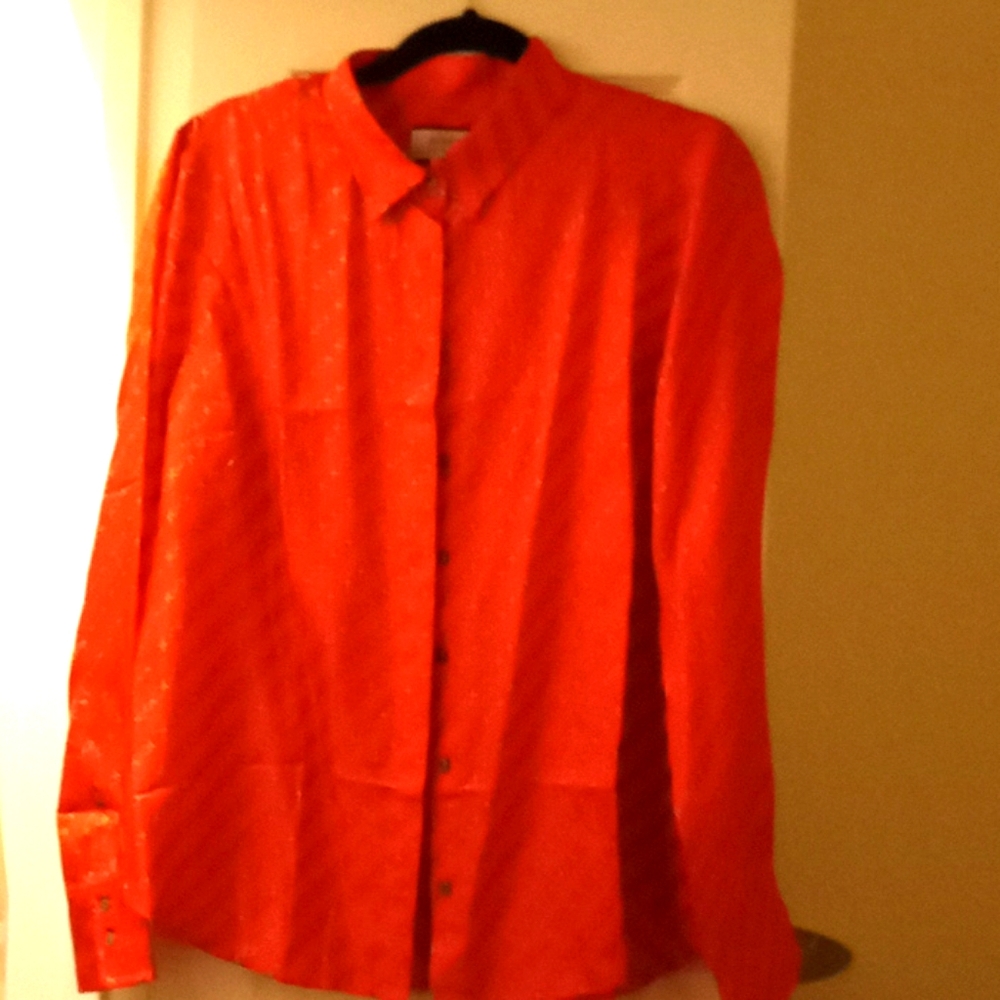 orange blouse